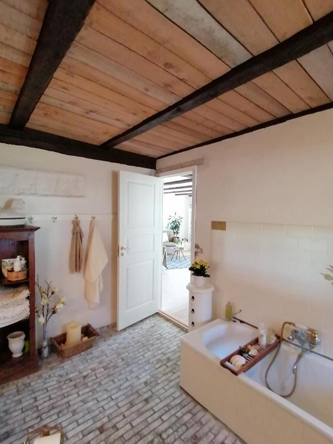 Byens Rareste B&B Harlev  Bagian luar foto